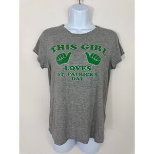 2Kuhl “This Girl Loves St. Patrick’s Day” Graphic Tee Gray Size L NWT